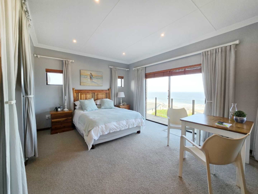 4 Bedroom Property for Sale in Jongensfontein Western Cape